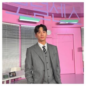 อีจุนยอง พระเอกหนุ่ม