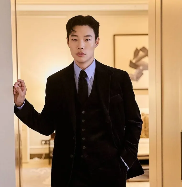 รยูจุนยอล Ryu Jun Yeol 류준열