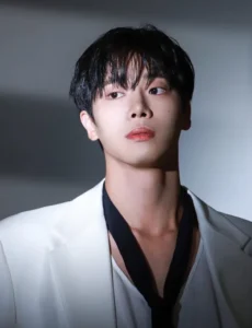 ชูยองอู 03